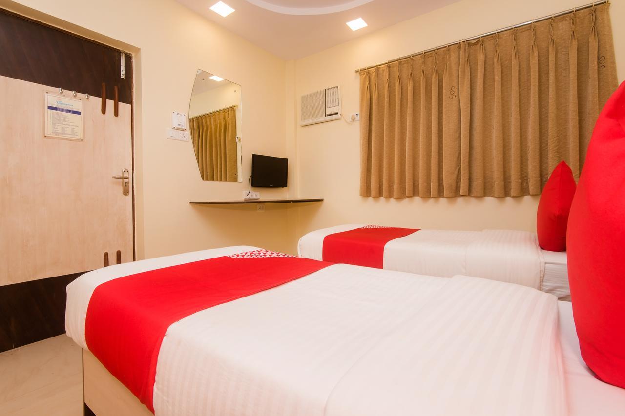 Hotel Kalpana Palace, Мумбай Екстериор снимка