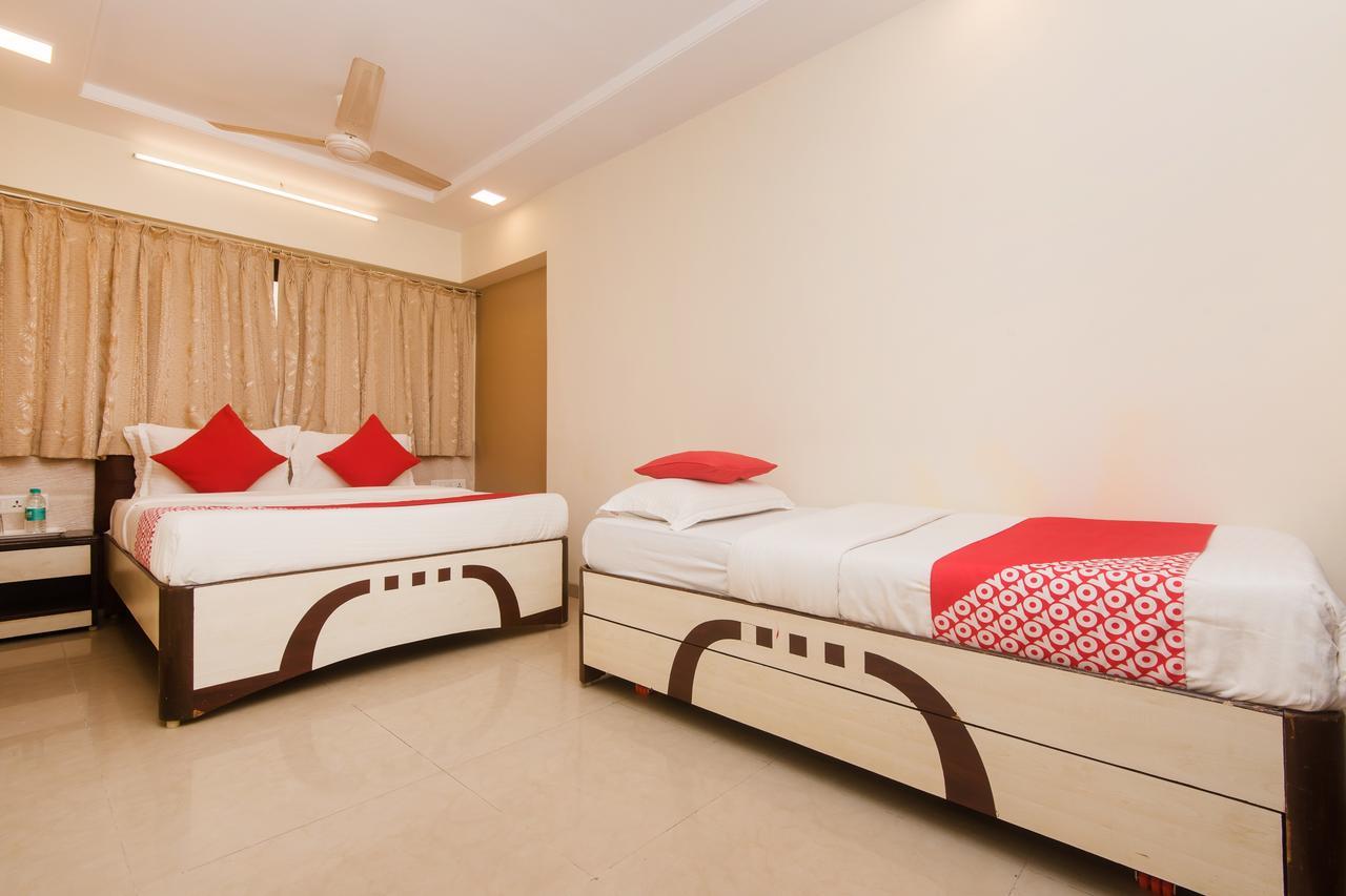 Hotel Kalpana Palace, Мумбай Екстериор снимка