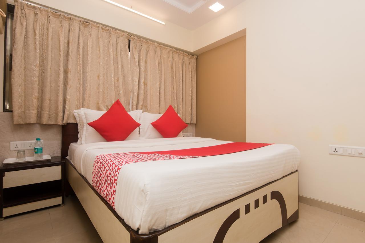 Hotel Kalpana Palace, Мумбай Екстериор снимка