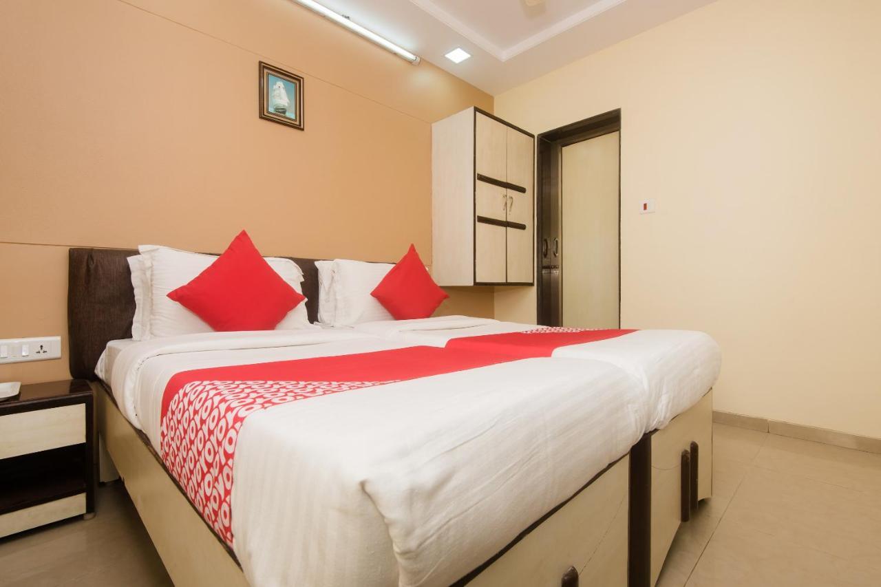 Hotel Kalpana Palace, Мумбай Екстериор снимка